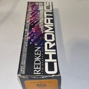 Redken chromatics 8GB 8.31 golden/Beige 

Redken 8GB 8.31